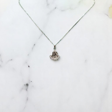 Beautiful 925 silver Ganapathi pendant, representing spirituality and devotion.