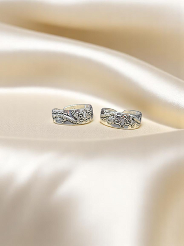 Stylish 925 silver oxidized toe rings, designed to add a vintage charm to your foot jewelry collection.