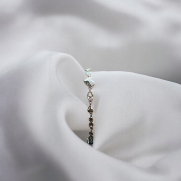 Romantic 925 silver heart bracelet, designed to add a sweet and charming detail to your wrist.