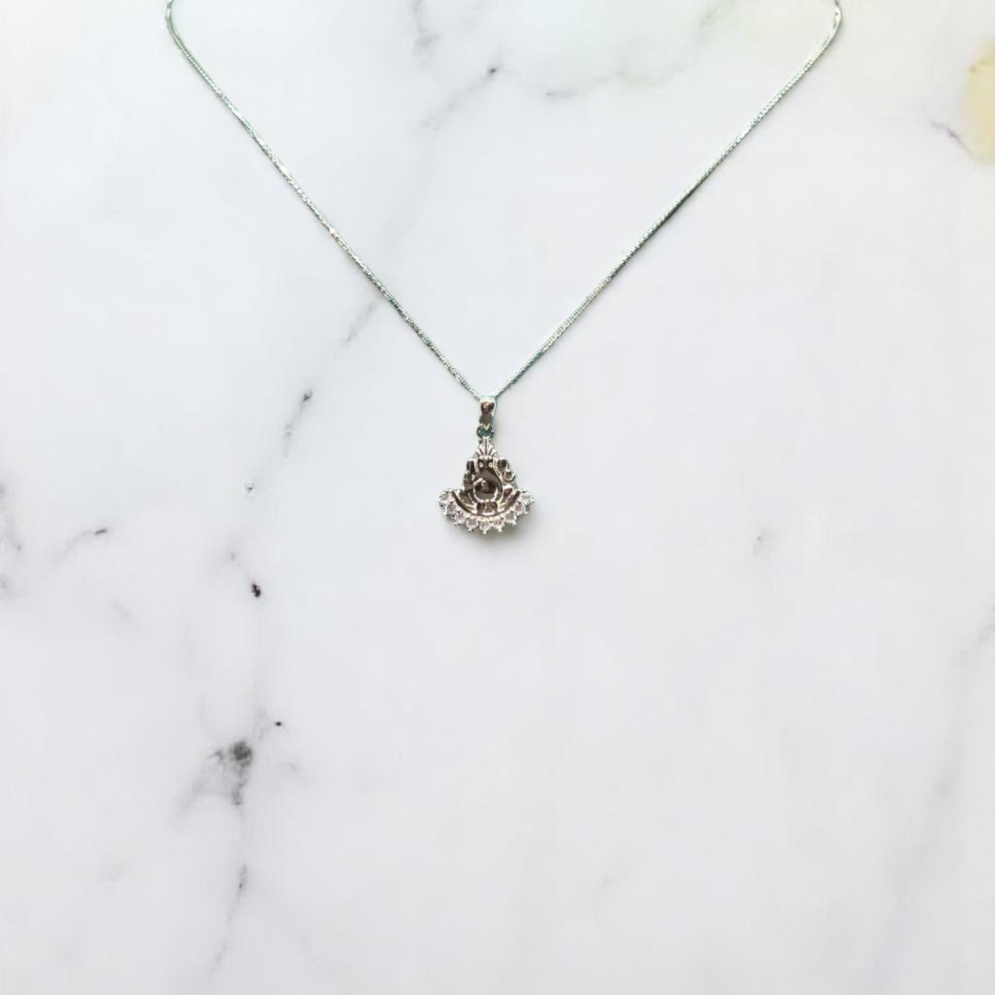 Beautiful 925 silver Ganapathi pendant, representing spirituality and devotion.