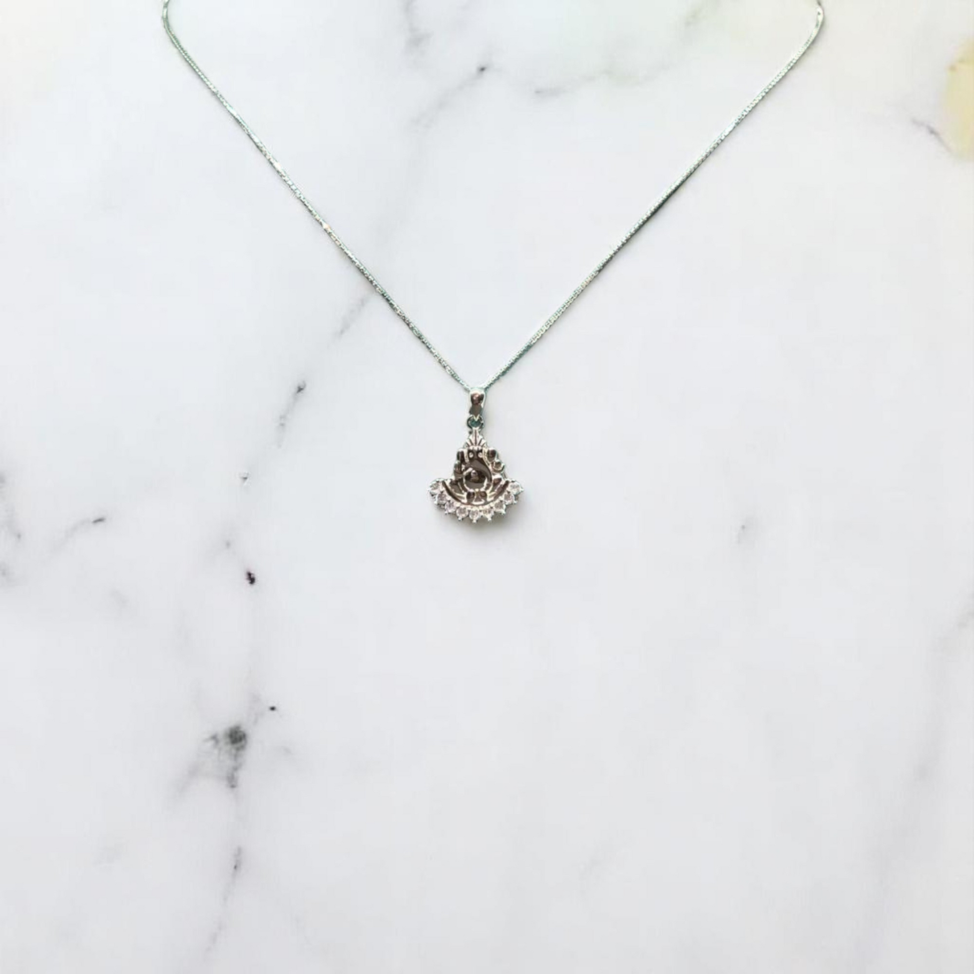 Beautiful 925 silver Ganapathi pendant, representing spirituality and devotion.