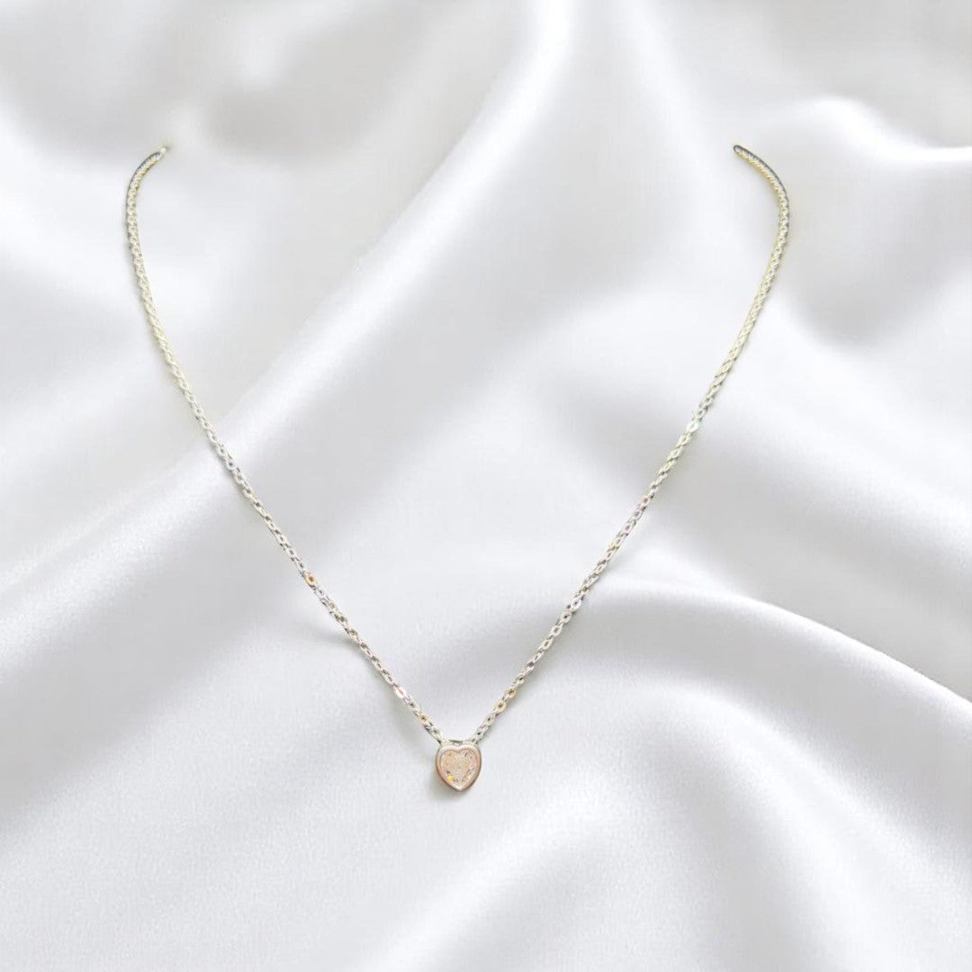 Lovely 925 silver heart necklace, designed to symbolize love and elegance with a timeless appeal.
