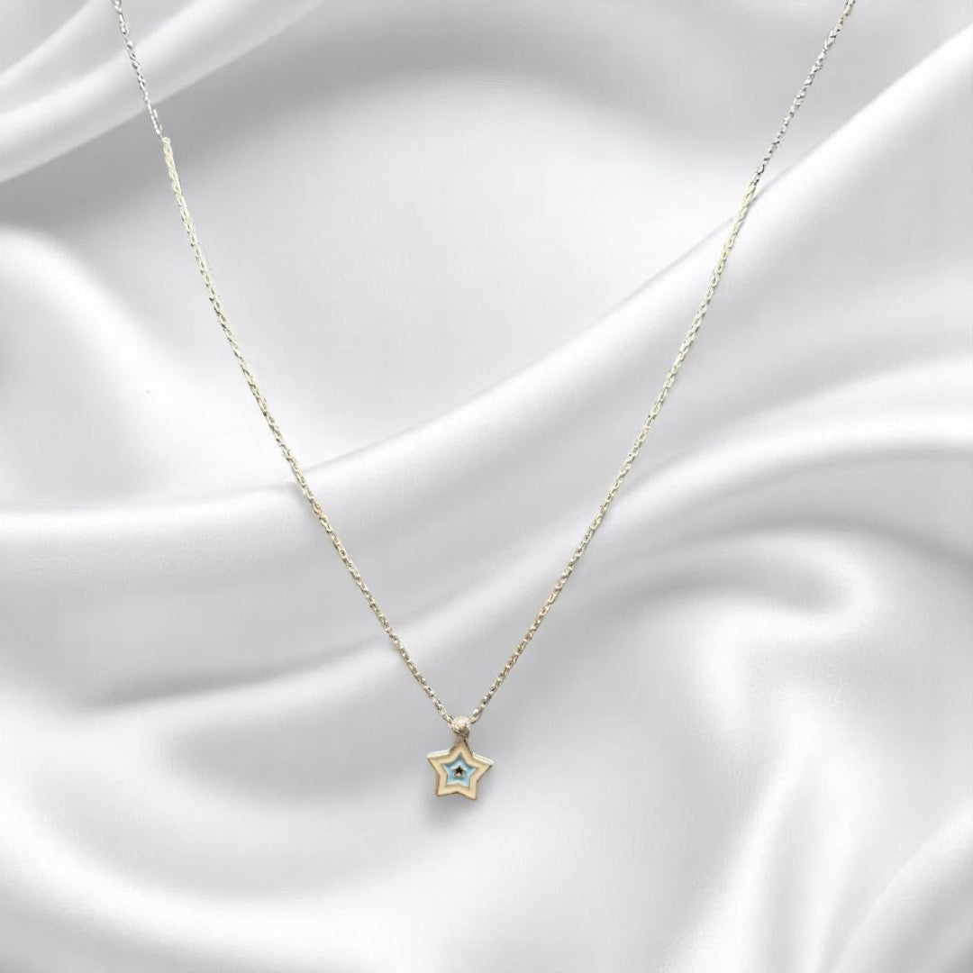 Delicate 925 silver ultra-lightweight heart necklace, designed for effortless elegance and comfort.