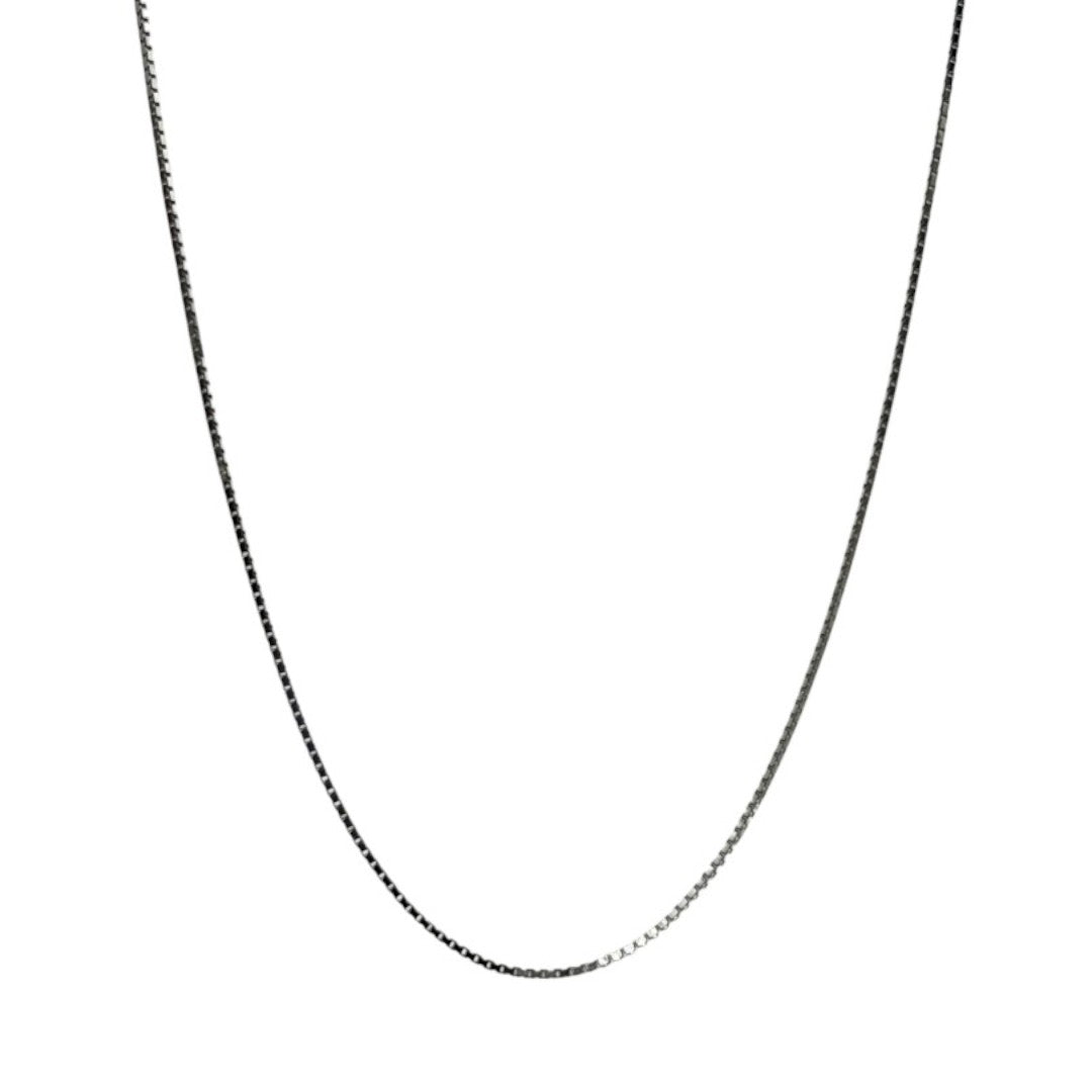 Bold and masculine 925 silver neck chain for men.