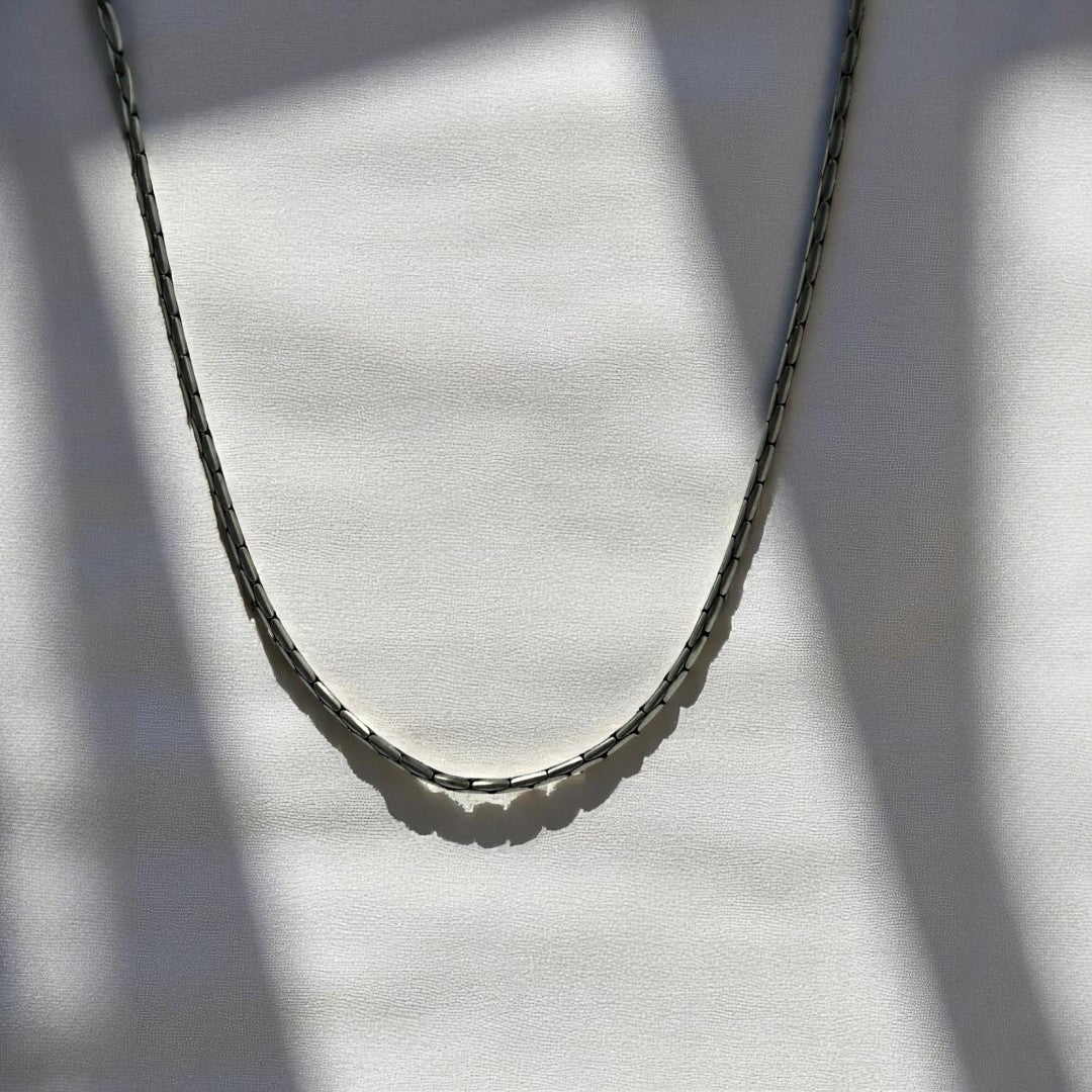Bold and masculine 925 silver neck chain for men.