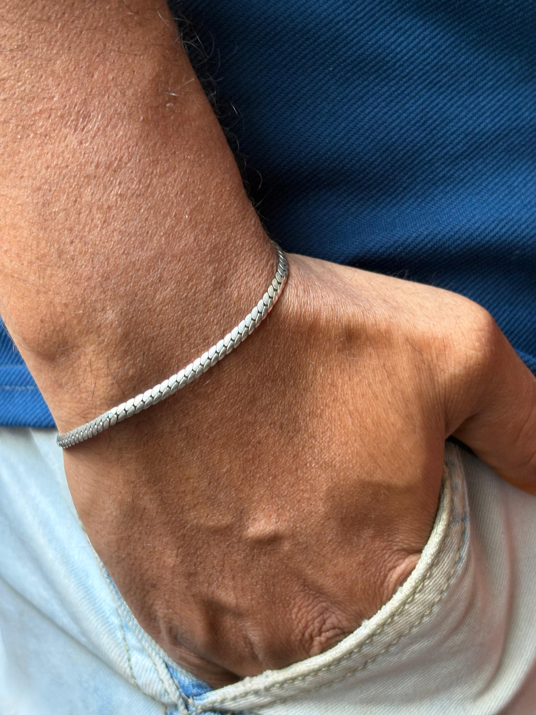 Masculine 925 silver bracelet with a bold, refined design.