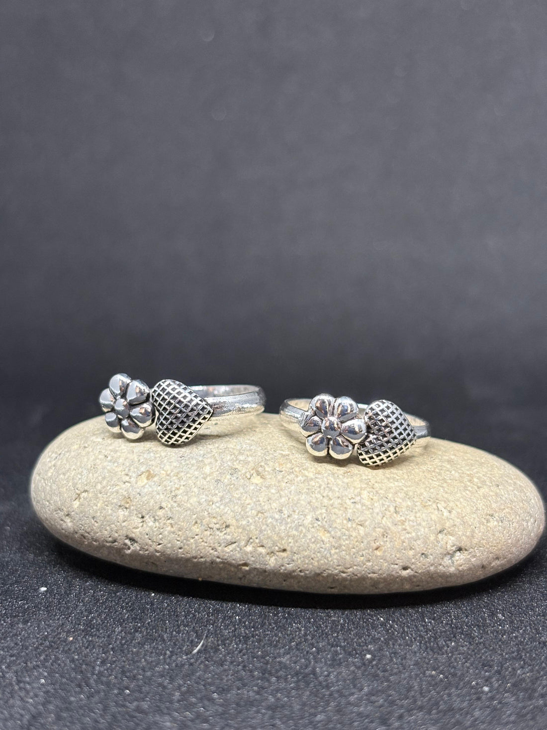 925 Silver Oxidized Flower & Heart Toe Rings