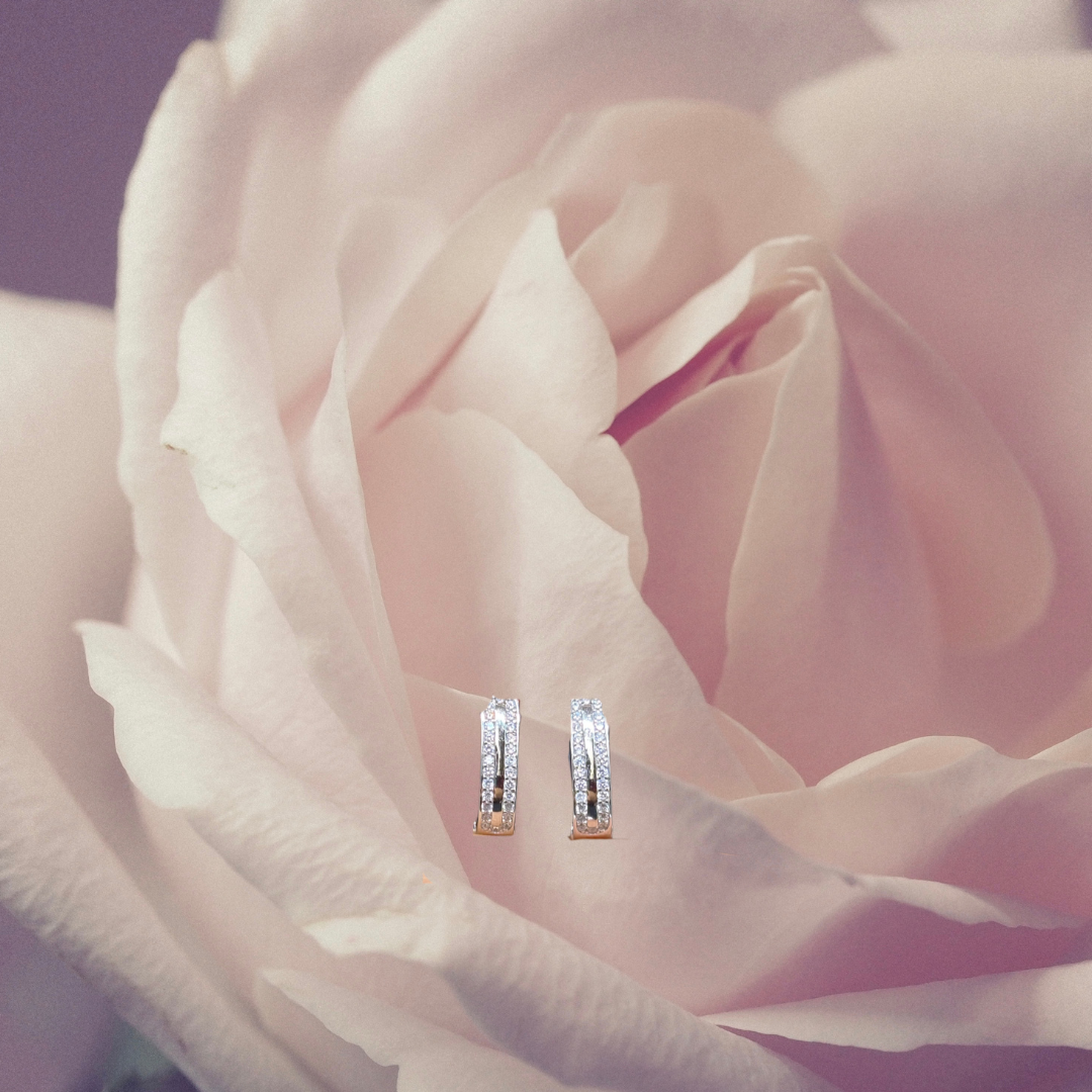 Sleek 925 silver hoop earrings, ideal for a timeless, chic look.