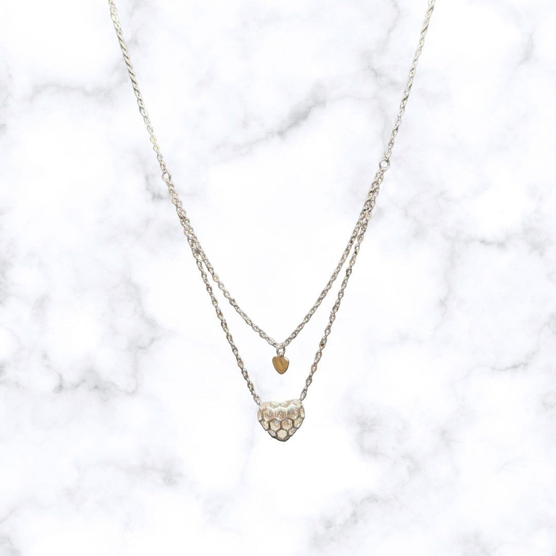 Lovely 925 silver heart pendant necklace for a classic look.