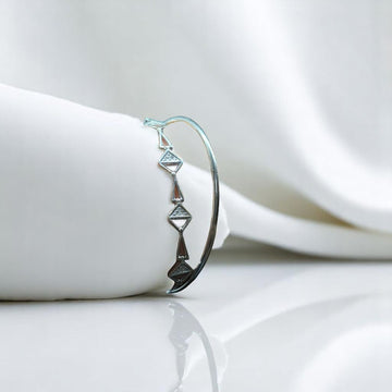 Flexible and stylish 925 silver Kada bracelet for a comfortable fit.