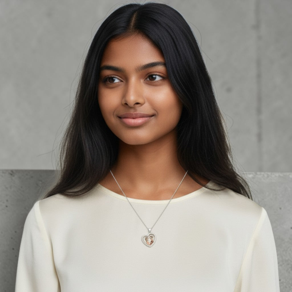 Lovely 925 silver heart pendant necklace for a classic look.