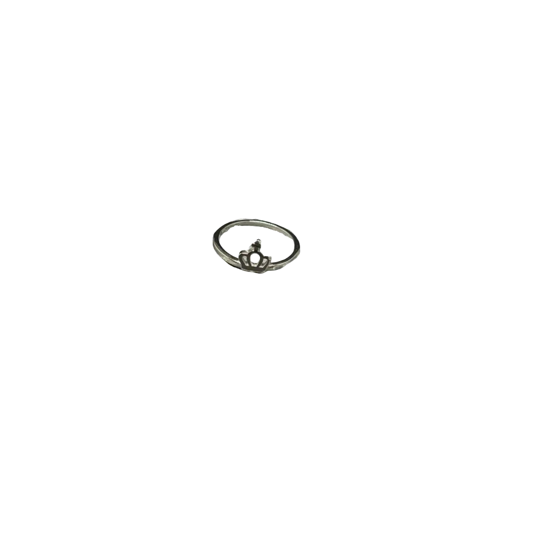 BlingbyAnvika delicate sterling silver crown ring with open-worked motif. Minimalist band, perfect for stacking.