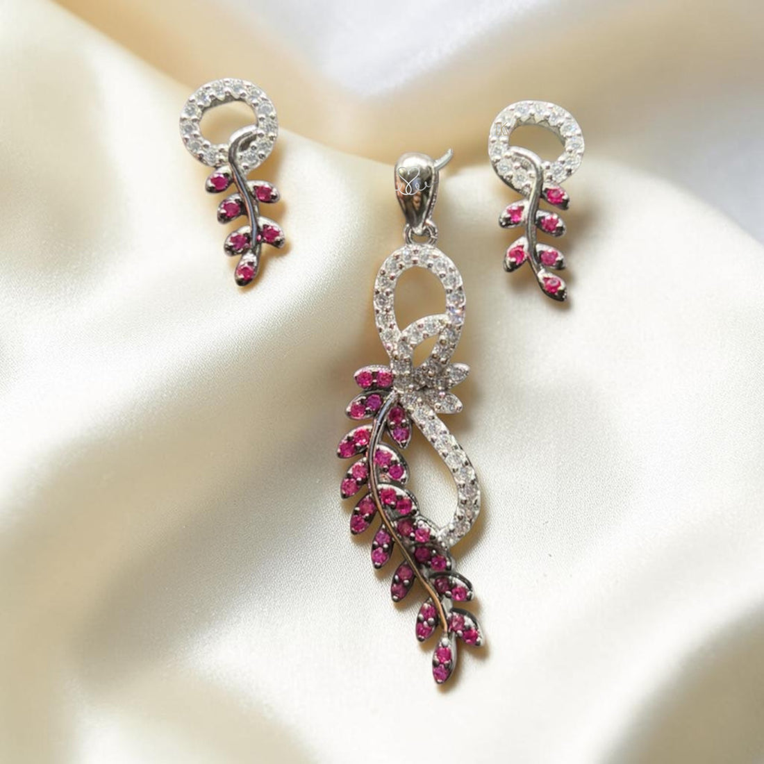 Gorgeous 925 silver earring and pendant set, designed to complement each other with a coordinated look.
